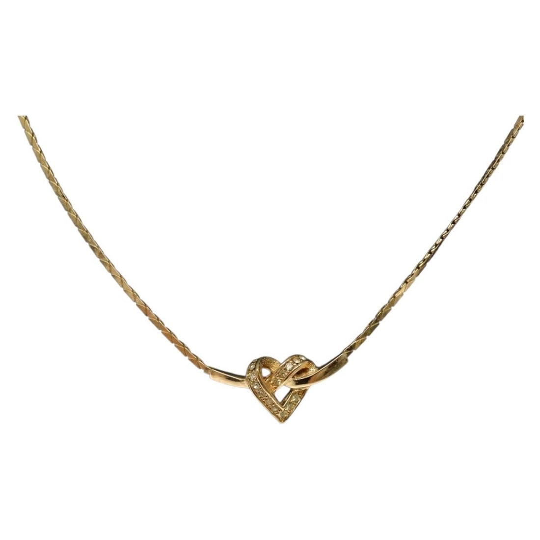 Christian Dior Gold Tone Metal Necklace Authentic 142052: Christian Dior Gold Tone Metal Necklace Authentic 142052 This exquisite Christian Dior necklace showcases a stunning gold tone metal finish, highlighting its elegant design. With a total length of app