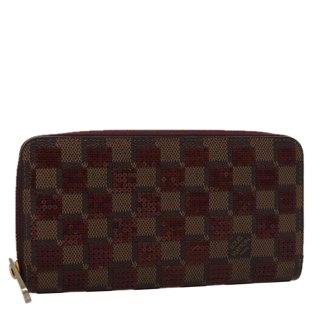 Brown Zippy Wallet by Louis Vuitton for Women: Brown Zippy Wallet by Louis Vuitton for Women This Louis Vuitton Zippy Wallet NM features a brown exterior with subtle rubbing and visible scratches on the metal fittings. The interior and pockets als