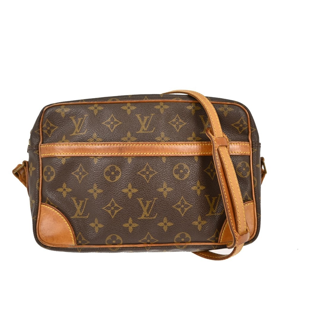 Louis Vuitton Trocadero 27 Monogram Crossbody Bag M51274: Louis Vuitton Trocadero 27 Monogram Crossbody Bag M51274 Presenting the Louis Vuitton Trocadero 27, a stylish crossbody shoulder bag crafted from iconic monogram canvas. This vintage piece features a