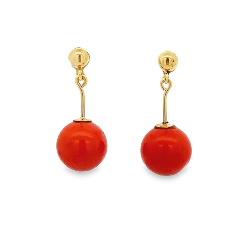 Estate 18K Yellow Gold Salmon Pink Coral Dangle Earrings: Estate 18K Yellow Gold Salmon Pink Coral Dangle Earrings Enhance your jewelry collection with these exquisite estate dangle drop earrings, crafted from solid 18K yellow gold. Each earring features a s