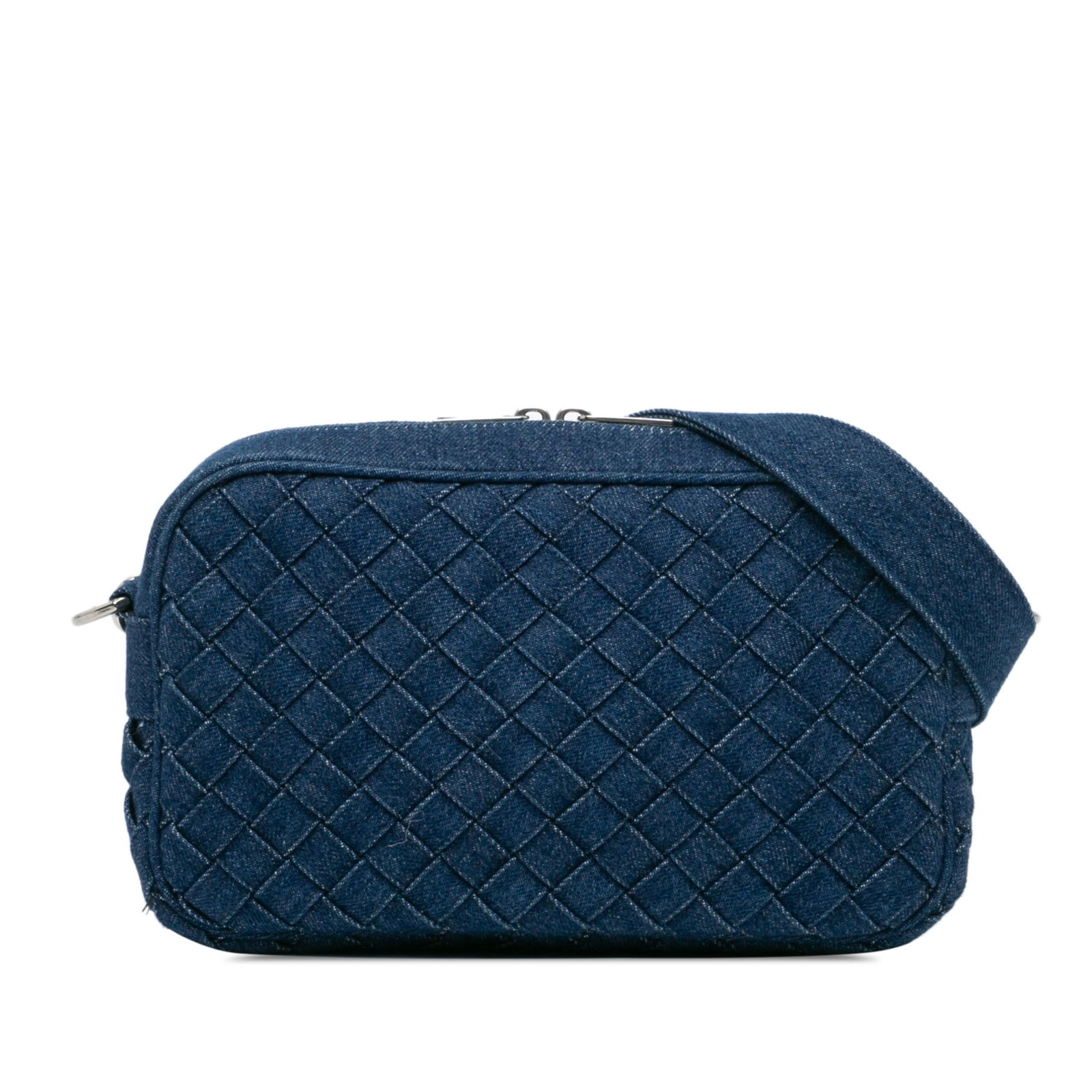 Bottega Veneta Small Denim Intreccio Crossbody Bag Blue Fabric: Bottega Veneta Small Denim Intreccio Crossbody Bag Blue Fabric This Bottega Veneta Small Denim Intreccio Camera Bag is a stylish crossbody bag crafted from woven denim, offering a unique blend of func