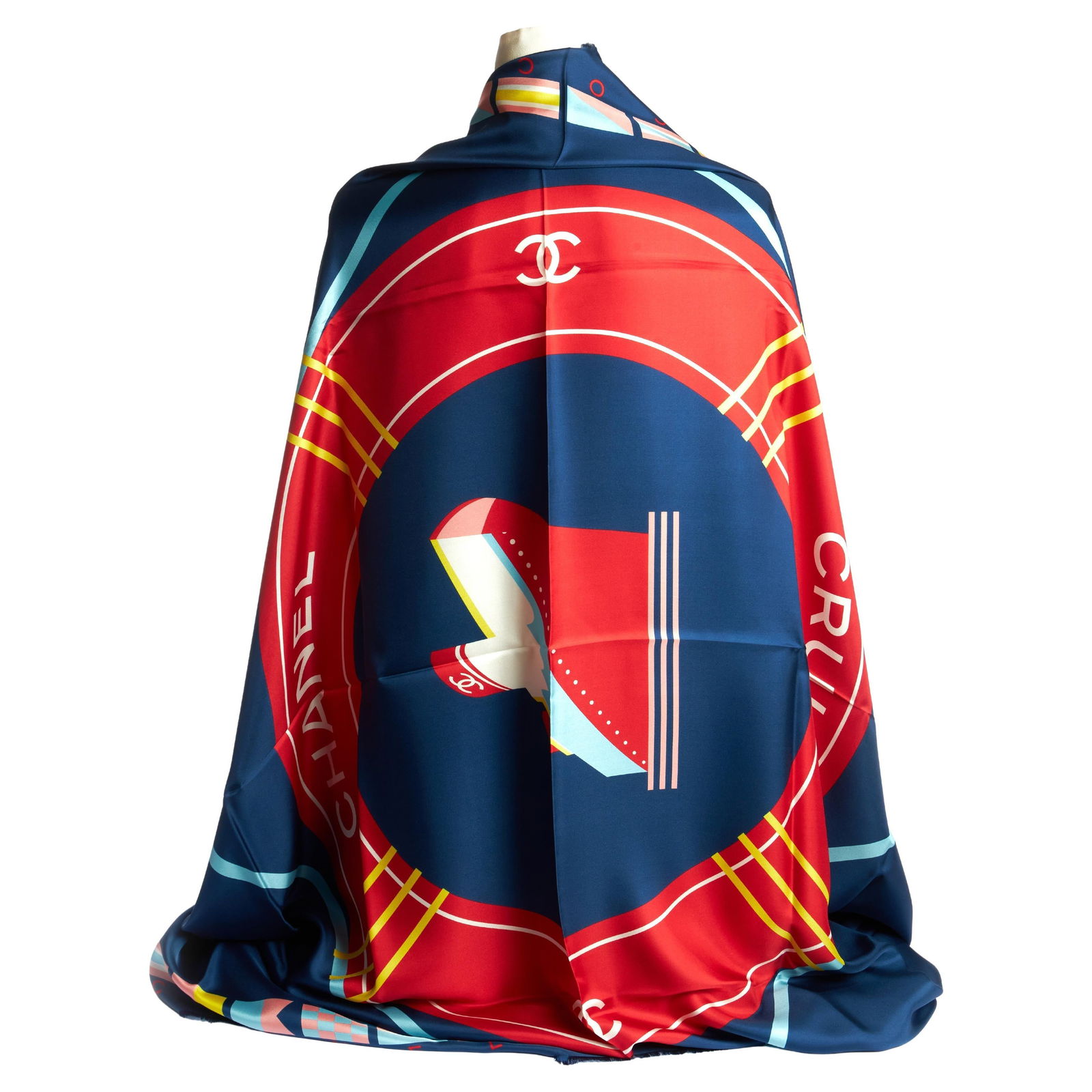 Chanel La Pausa Oversized Navy Silk Shawl 100% Silk Italy: Chanel La Pausa Oversized Navy Silk Shawl 100% Silk Italy Elevate your wardrobe with this stunning Chanel New La Pausa Navy Silk Shawl. Crafted from 100% luxurious silk, this oversized shawl features