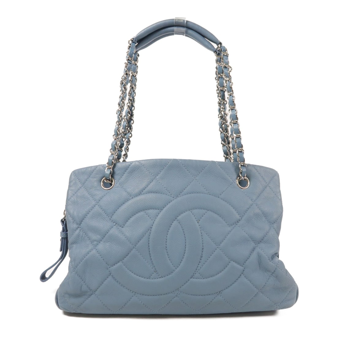 CHANEL Blue Calfskin Leather Shoulder Bag with SHW: CHANEL Blue Calfskin Leather Shoulder Bag with SHW Elevate your style with this elegant CHANEL Shoulder Bag, crafted from luxurious calfskin leather in a stunning blue hue. This versatile accessory fe