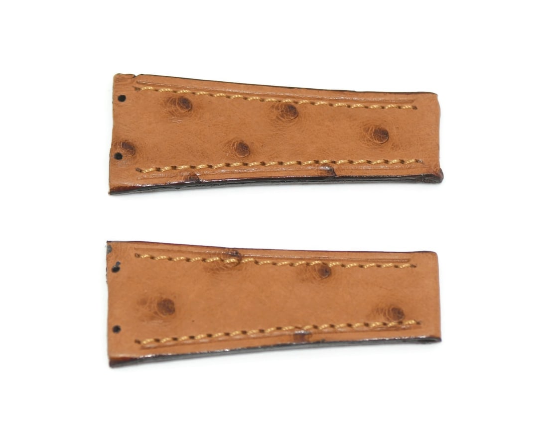 Dior Authentic Brown Leather Watch Strap 20mm: Dior Authentic Brown Leather Watch Strap 20mm Enhance your timepiece with this genuine Dior brown leather wristwatch band, designed for both style and durability. This pre-owned strap features a width