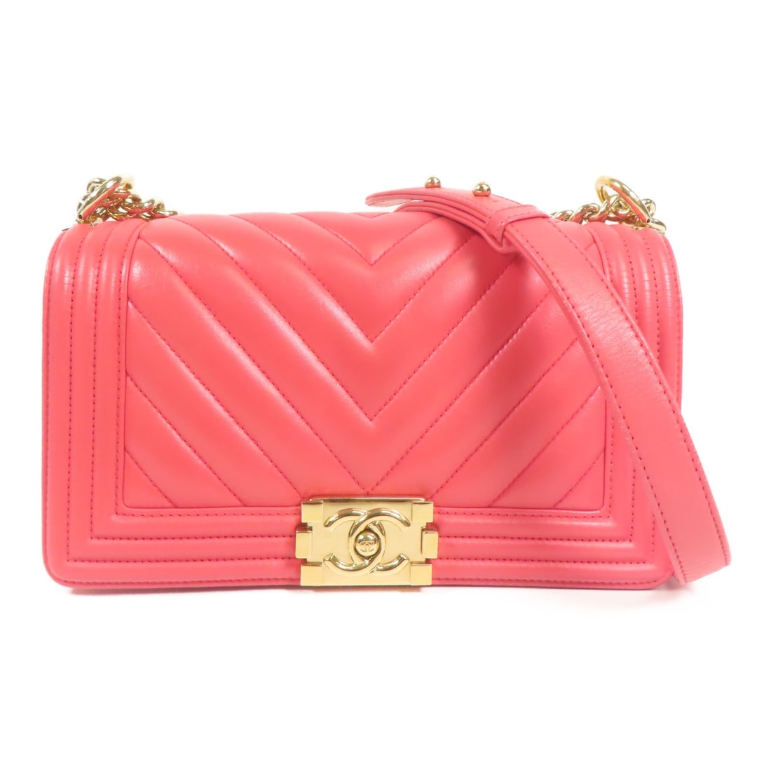 CHANEL Boy 25 Chain Shoulder Bag Pink Calfskin Leather GHW: CHANEL Boy 25 Chain Shoulder Bag Pink Calfskin Leather GHW This stylish CHANEL Boy 25 Shoulder Bag is crafted from high-quality GG canvas in a lovely pink hue, making it a chic accessory for any outfi
