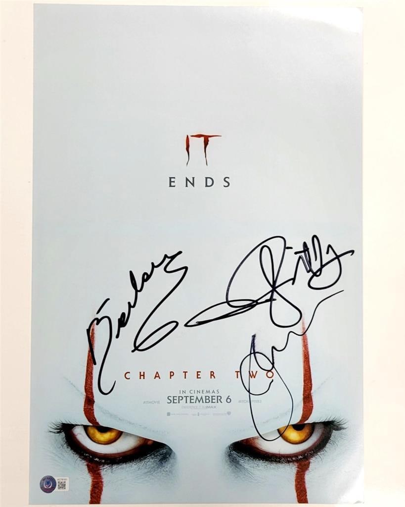 IT Ends 12x18 Photo Signed by Jessica Chastain Beckett Authenticated: IT Ends 12x18 Photo Signed by Jessica Chastain Beckett Authenticated Capture a piece of cinematic history with this original 12x18 photograph from the movie 'IT Ends,' featuring the autograph of accla