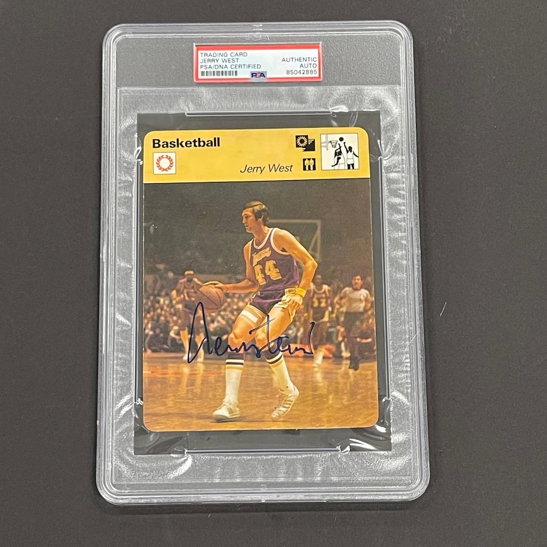 1977 Jerry West Signed Trading Card PSA/DNA Los Angeles Lakers (1 of 2)