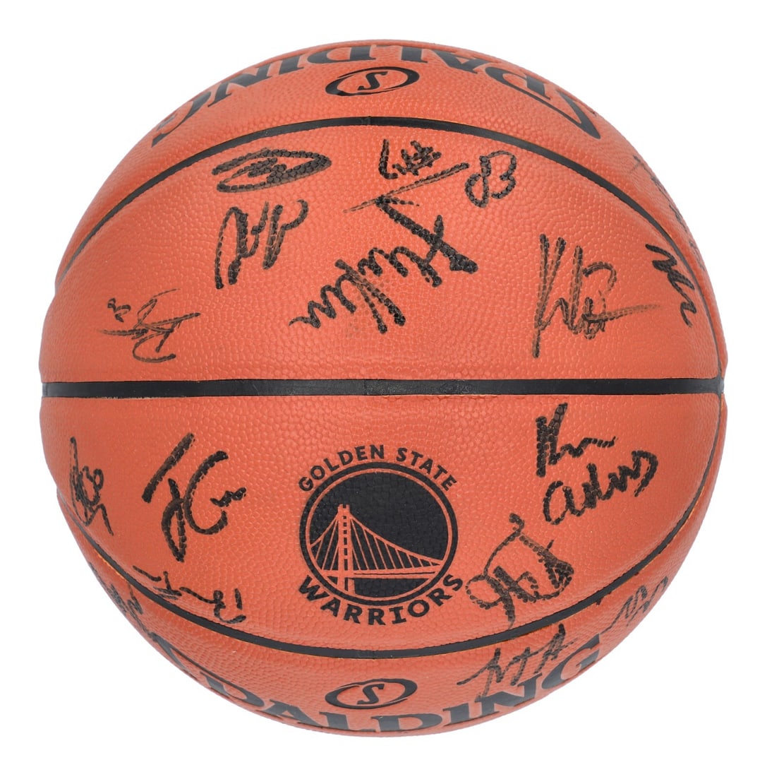 2020-21 Golden State Warriors Team Signed Basketball with Curry Kerr PSA DNA (1 of 8)