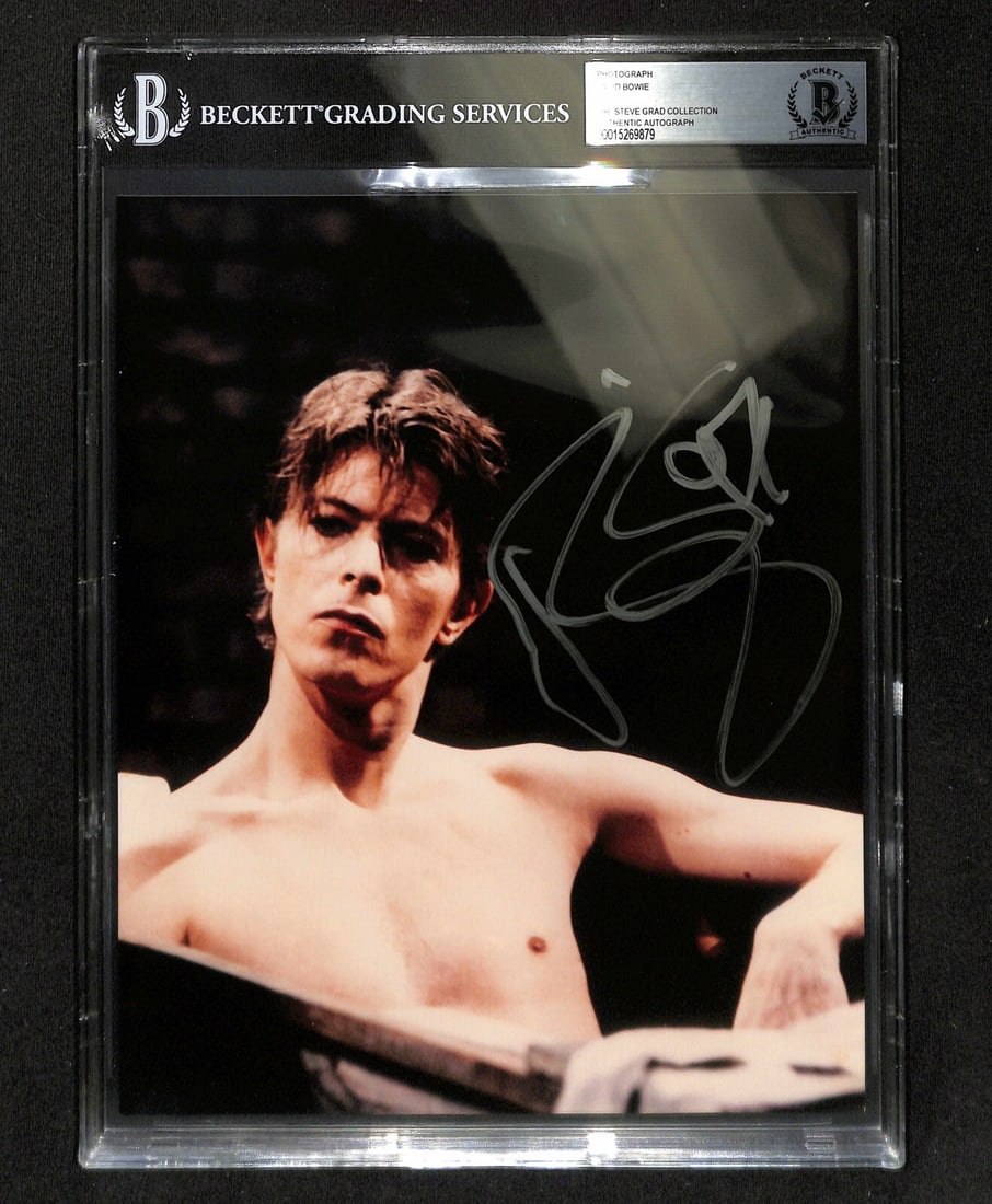 David Bowie RARE Signed 8x10 Photo with Beckett Authentication (1 of 1)