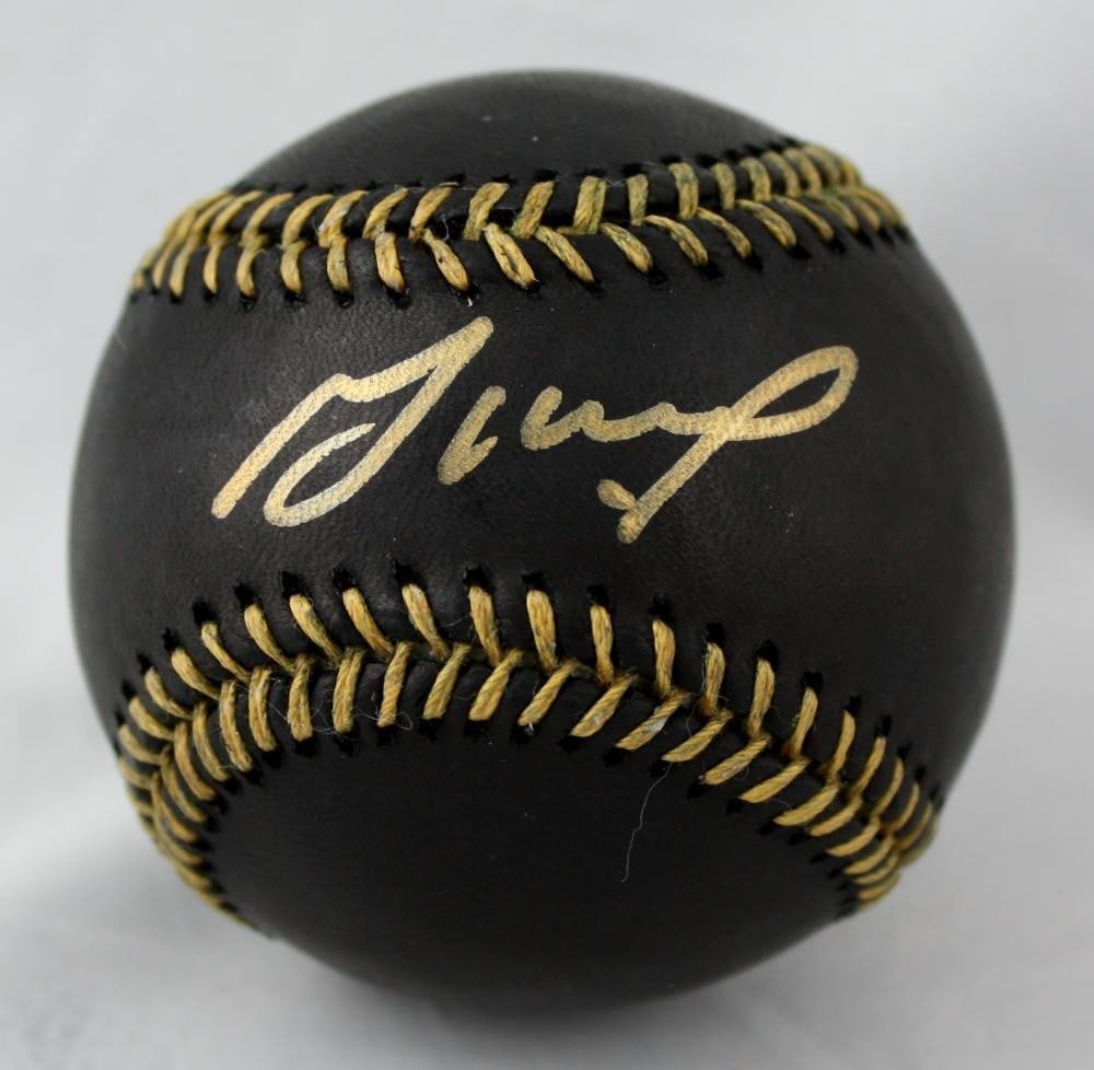 Jose Altuve Signed Rawlings OML Black Baseball JSA Authenticated: Jose Altuve Signed Rawlings OML Black Baseball JSA Authenticated This is a Jose Altuve autographed Rawlings OML black baseball, featuring a bold signature from the Houston Astros star. The item is cer