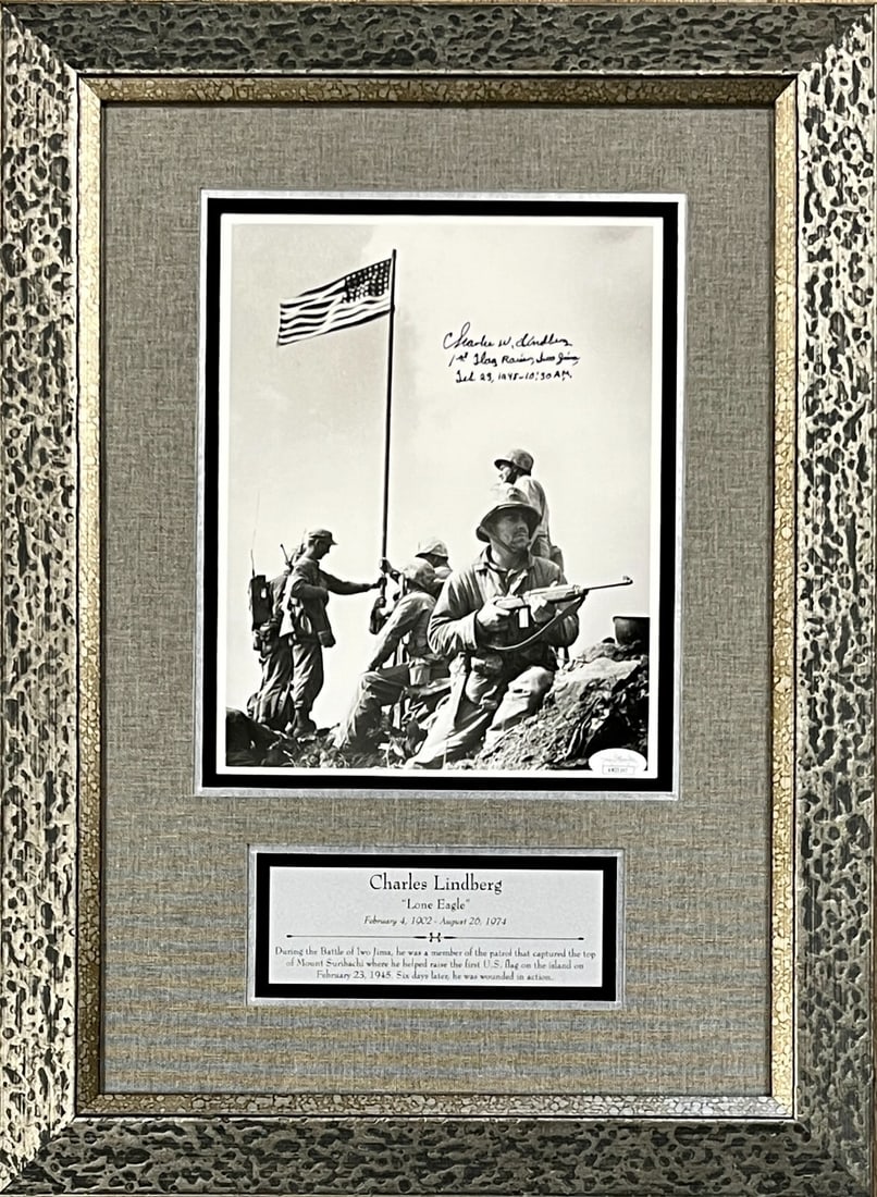 Charles W. Lindberg Signed Iwo Jima Flag Raiser 8x10 Photo JSA Authenticated (1 of 4)