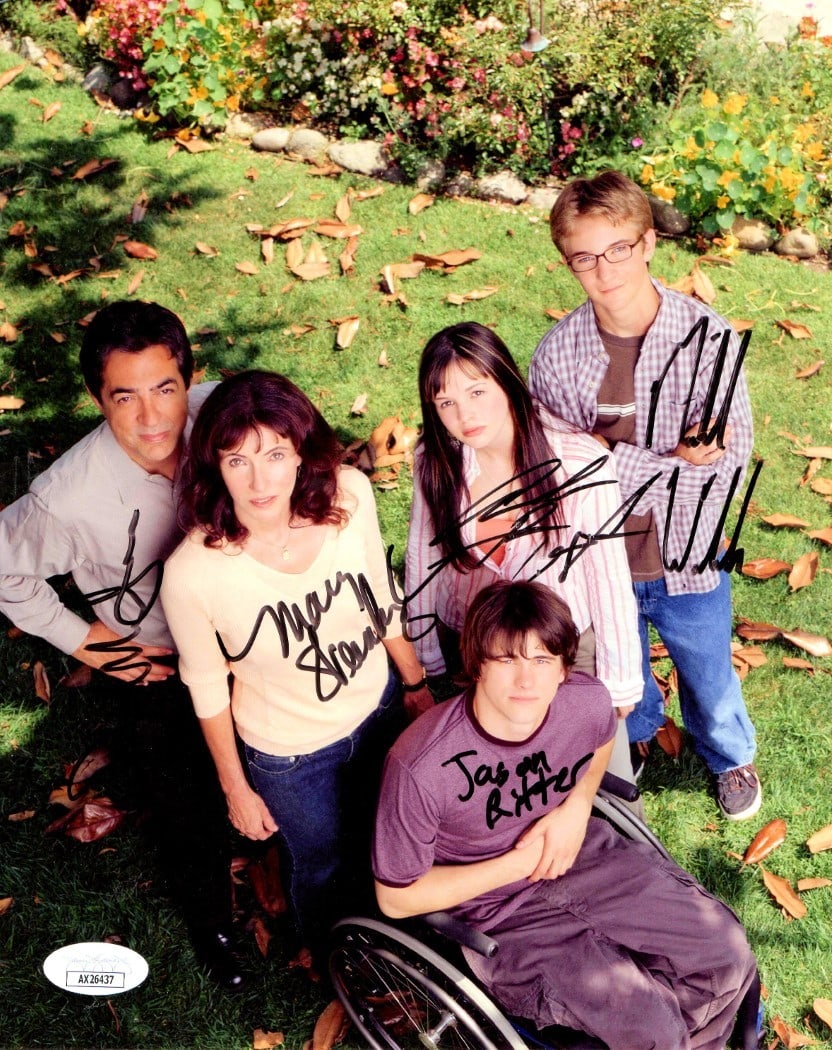 Joan of Arcadia Cast Signed 8x10 Photo JSA Authenticated (1 of 2)