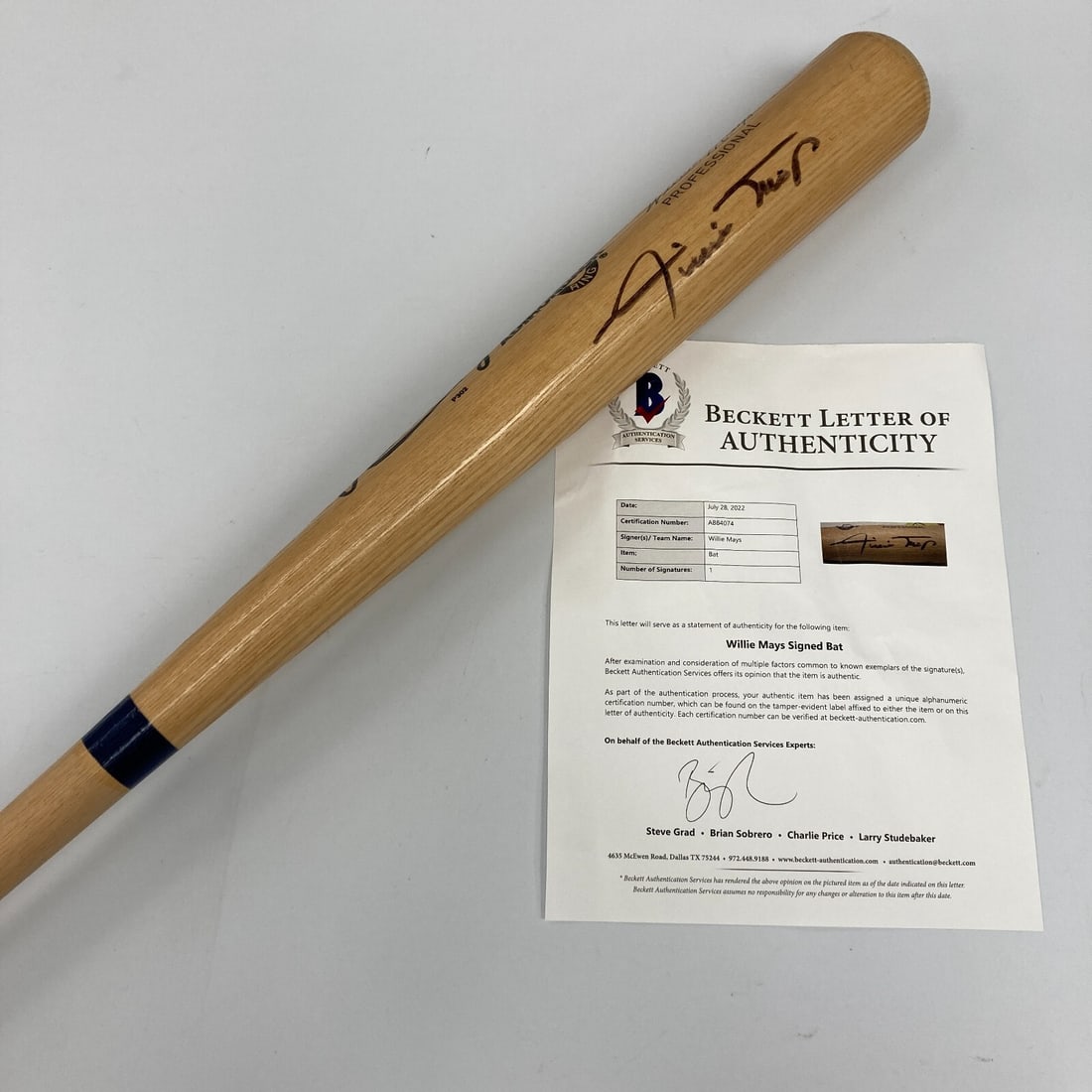 Willie Mays Signed Adirondack Baseball Bat Beckett COA (1 of 7)