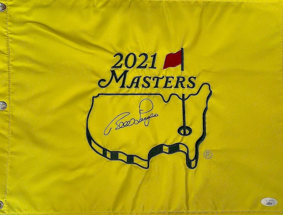 Bernhard Langer Signed 2021 Masters Pin Flag JSA AK80783 (1 of 3)