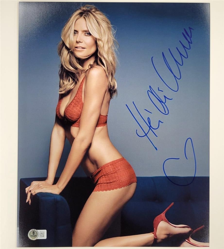 Heidi Klum Signed 11x14 Photo Victoria's Secret Autographed Beckett Certified: Heidi Klum Signed 11x14 Photo Victoria's Secret Autographed Beckett Certified This stunning 11x14 photograph features Heidi Klum, renowned Victoria's Secret model, and is personally signed by her. The