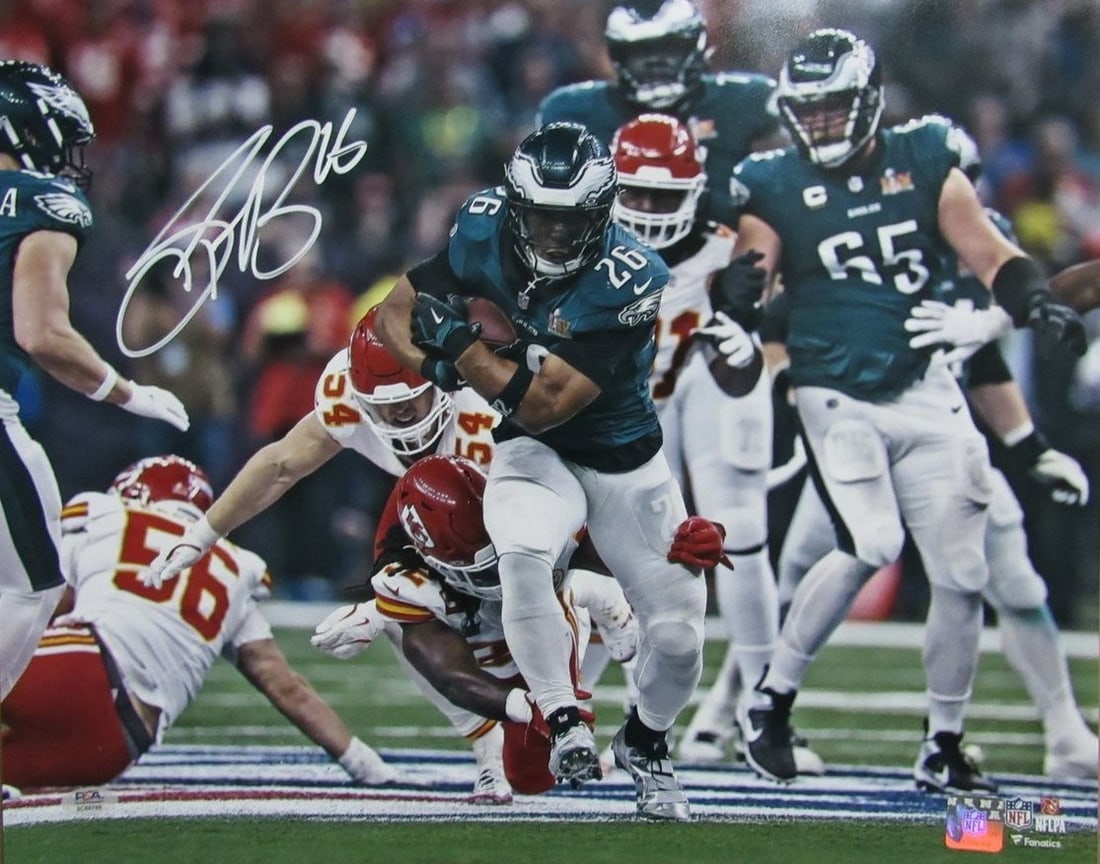 Saquon Barkley Autographed 16x20 Photo Philadelphia Eagles PSA/DNA: Saquon Barkley Autographed 16x20 Photo Philadelphia Eagles PSA/DNA This item features a signed 16x20 photo of Saquon Barkley, the talented running back for the Philadelphia Eagles. The autograph is au