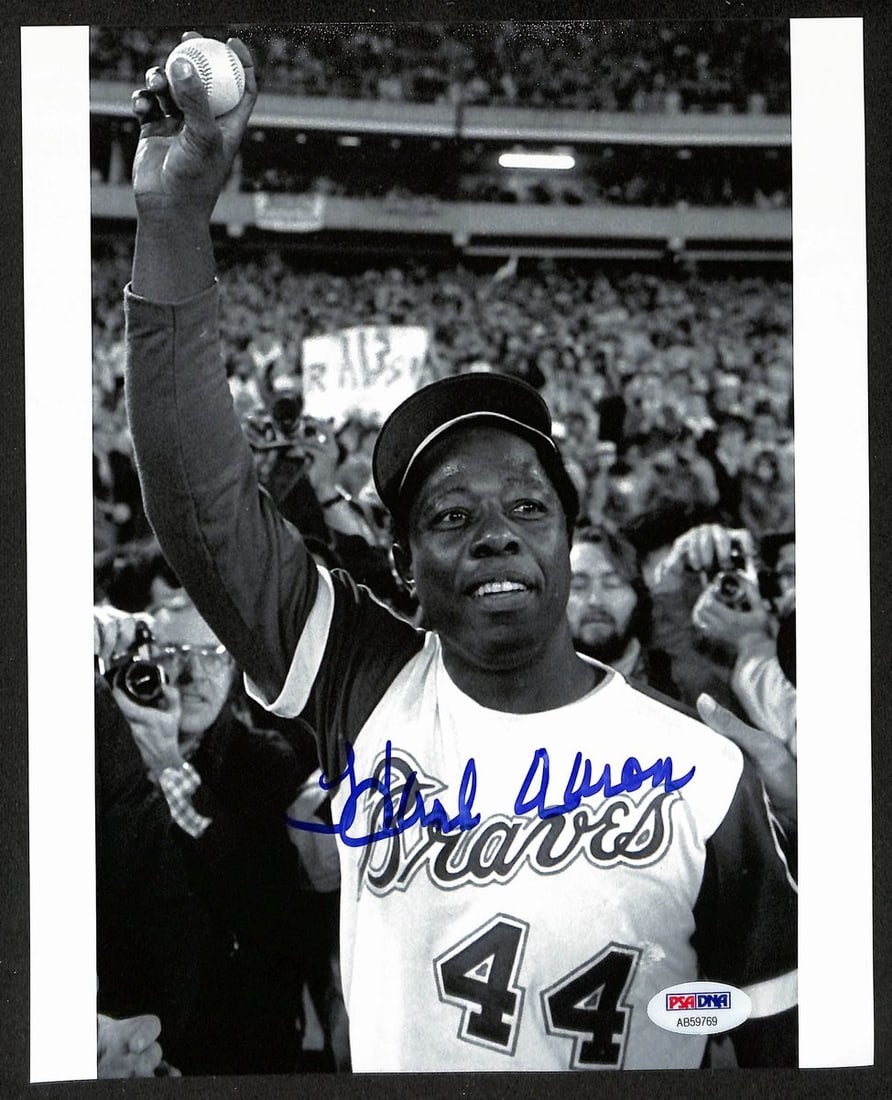 Hank Aaron HOF Autographed 8x10 B/W Photo #715 Braves BAS Authenticated (1 of 2)