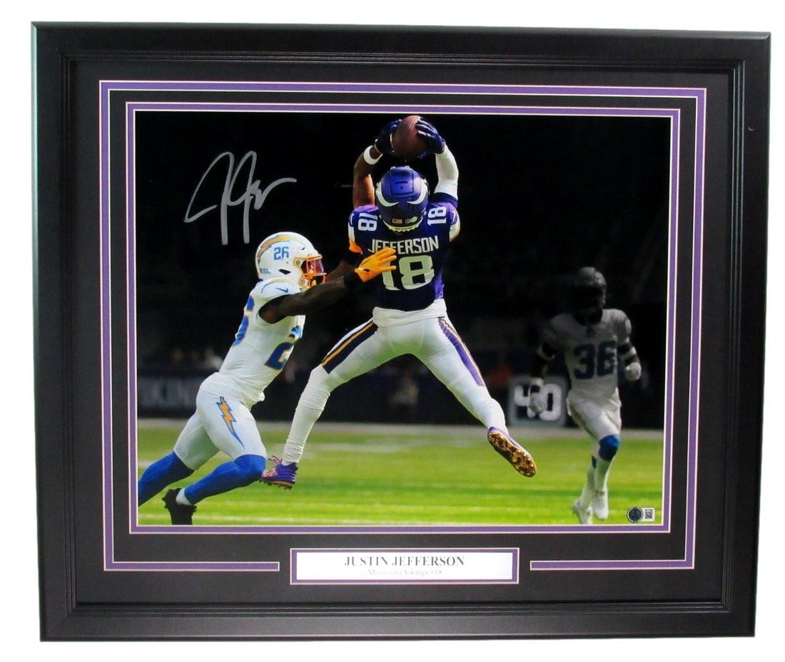 Justin Jefferson Signed Framed 16x20 Photo Beckett Authenticated Vikings (1 of 4)