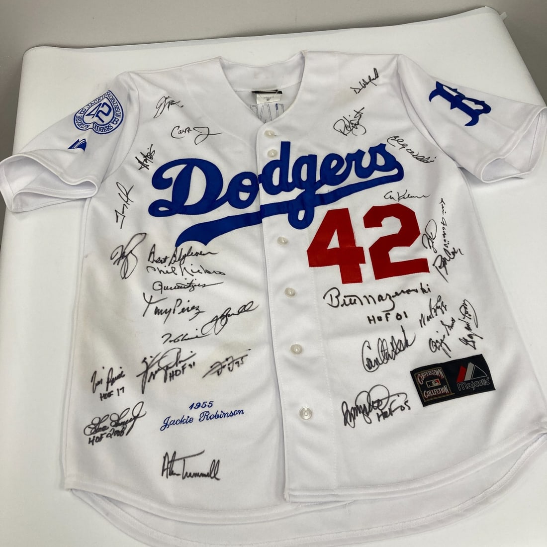 Jackie Robinson Multi Signed Jersey 29 Autographs JSA COA (1 of 14)