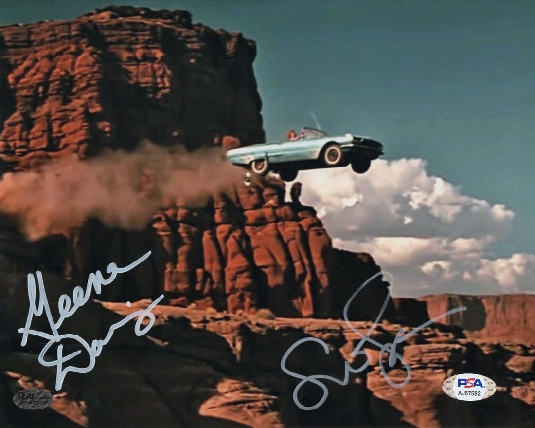 Geena Davis Susan Sarandon Signed Thelma & Louise 8X10 Photo PSA/DNA: Geena Davis Susan Sarandon Signed Thelma & Louise 8X10 Photo PSA/DNA This original signed photograph features Geena Davis and Susan Sarandon from the iconic film 'Thelma & Louise.' The 8x10 photo is