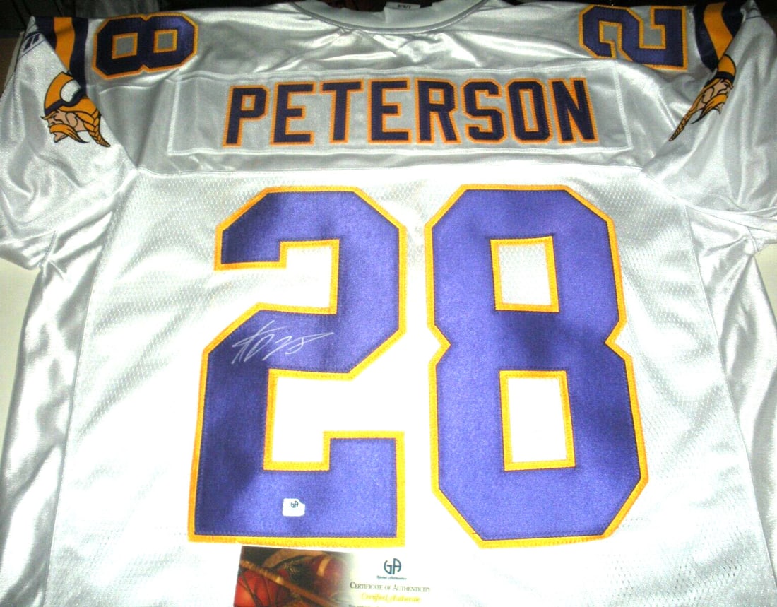 Adrian Peterson Signed Reebok Jersey with BAS Authentication (1 of 2)
