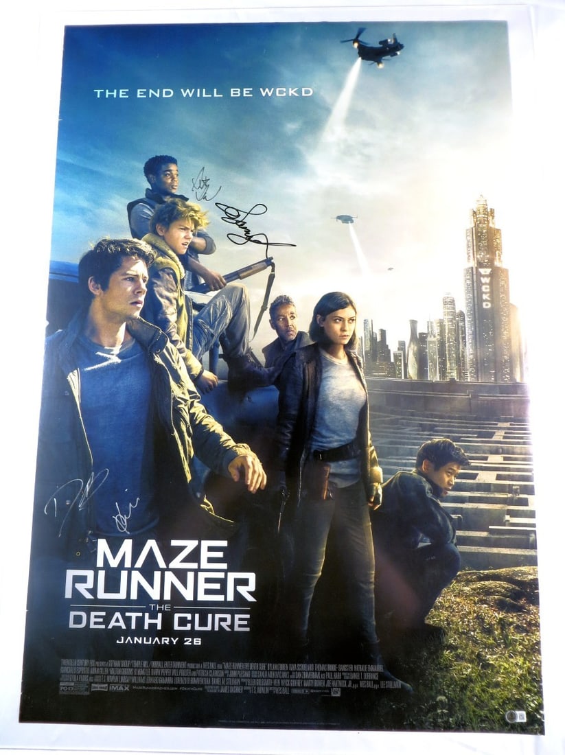 Maze Runner Death Cure Autographed Poster O'Brien Sangster Darden Beckett Authenticated (1 of 4)