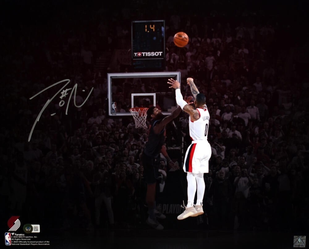 Damian Lillard Signed 16x20 Portland Trail Blazers Photo Beckett Authenticated: Damian Lillard Signed 16x20 Portland Trail Blazers Photo Beckett Authenticated This original 16x20 spotlight photo features Damian Lillard, a standout player for the Portland Trail Blazers. The photo