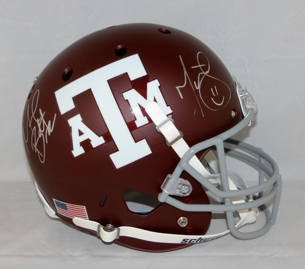 Michael Bennett Martellus Bennett Signed Texas A&M Aggies Helmet JSA Authenticated: Michael Bennett Martellus Bennett Signed Texas A&M Aggies Helmet JSA Authenticated This signed full-size helmet features the autographs of Michael Bennett and Martellus Bennett, making it a fantastic