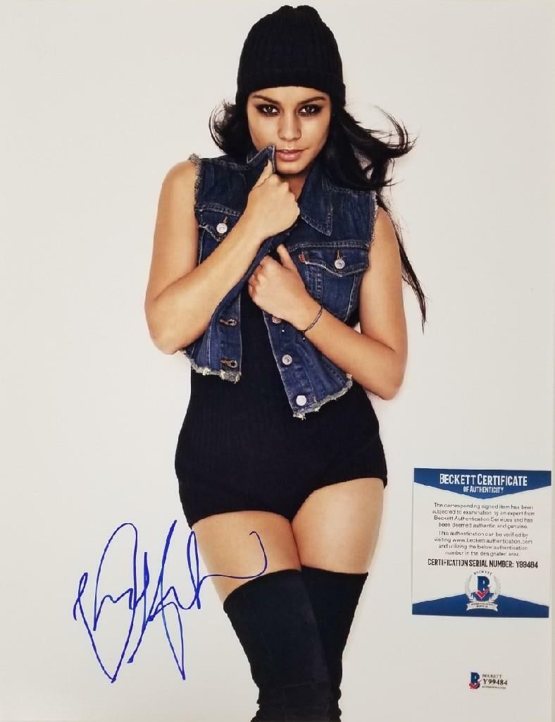 Vanessa Hudgens High School Musical Signed 11x14 Photo Beckett BAS COA (1 of 1)