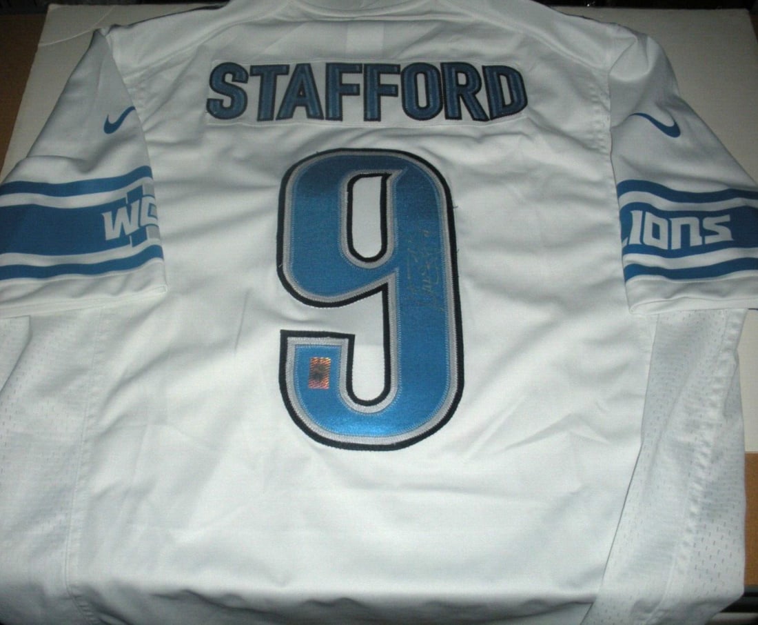 Matt Stafford Signed Detroit Lions Nike Jersey with BAS COA (1 of 4)