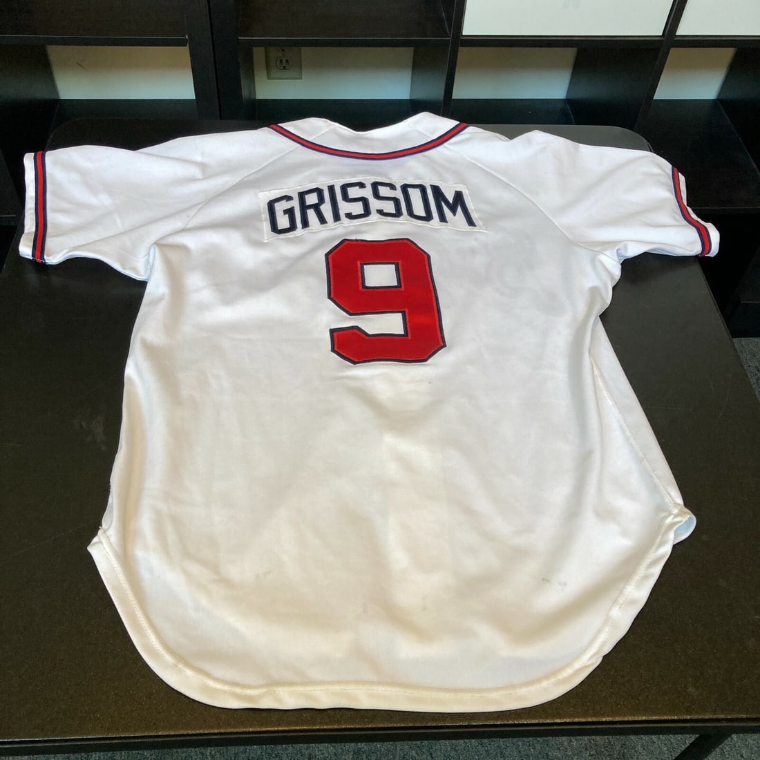 Marquis Grissom Game Used 1996 Atlanta Braves World Series Jersey: Marquis Grissom Game Used 1996 Atlanta Braves World Series Jersey This is a game-used jersey worn by Marquis Grissom during the 1996 World Series season with the Atlanta Braves. The jersey reflects th
