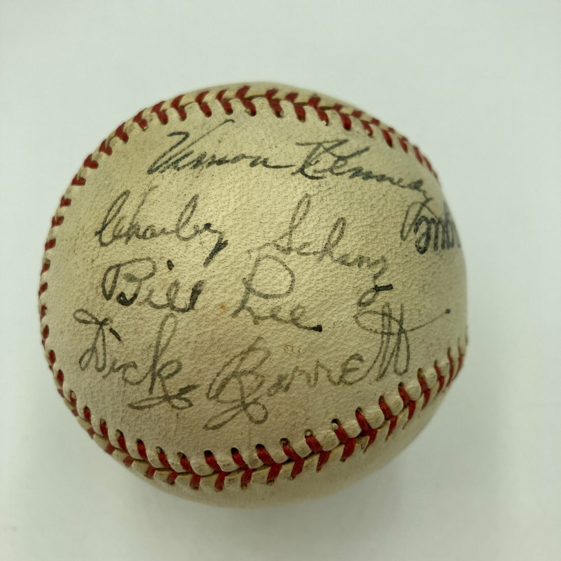 Vern Kennedy No Hitter Signed Baseball Philadelphia Phillies JSA COA: Vern Kennedy No Hitter Signed Baseball Philadelphia Phillies JSA COA This is a historic baseball featuring the signatures of Philadelphia Phillies pitchers who played during the 1944-45 season, notabl