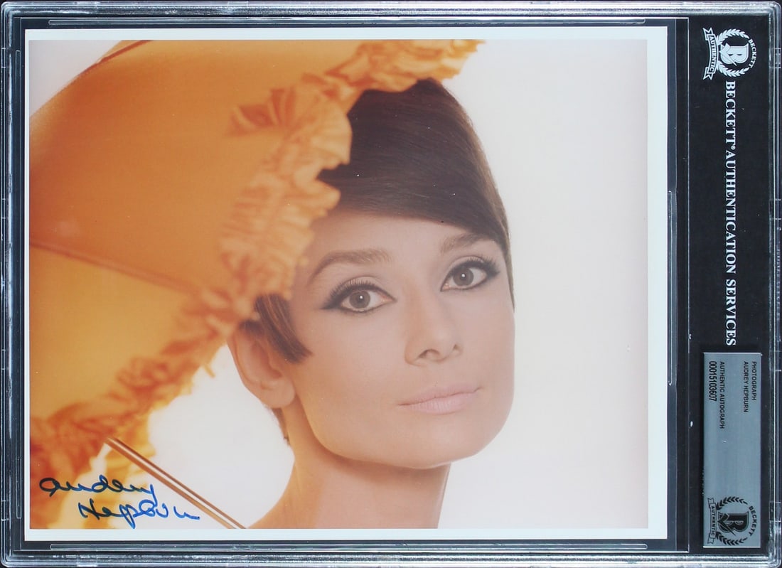 Audrey Hepburn Signed 8x10 Breakfast At Tiffany's Photo Beckett Authenticated (1 of 5)