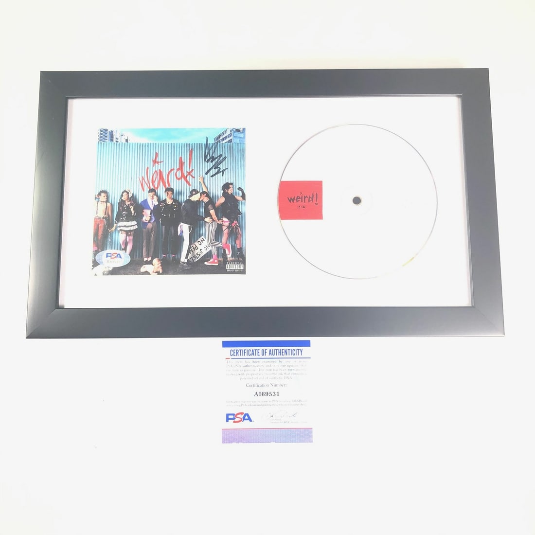 Yungblud Signed CD Cover PSA/DNA Framed Music Memorabilia (1 of 3)