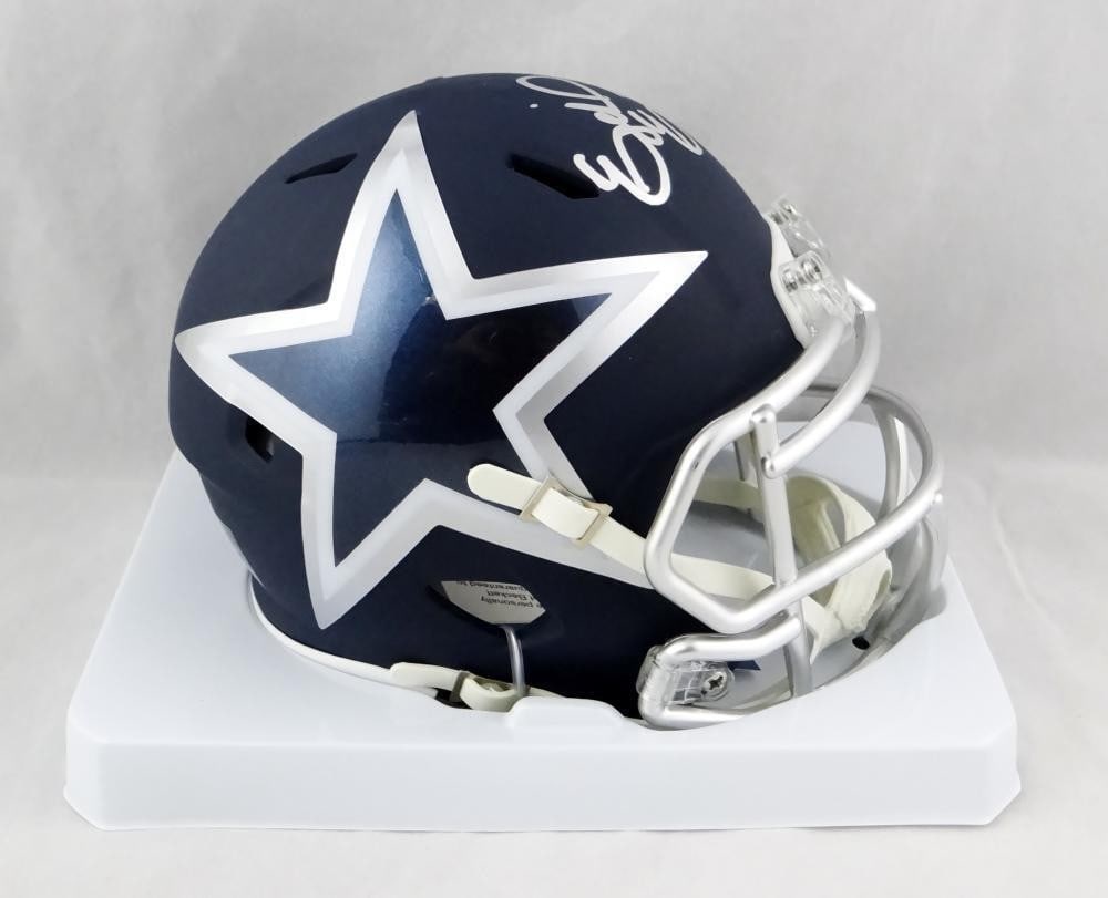 Ezekiel Elliott Autographed Dallas Cowboys Mini Helmet Beckett Authenticated: Ezekiel Elliott Autographed Dallas Cowboys Mini Helmet Beckett Authenticated This mini helmet, featuring the authentic signature of Ezekiel Elliott, is a must-have for any Dallas Cowboys fan. Made for
