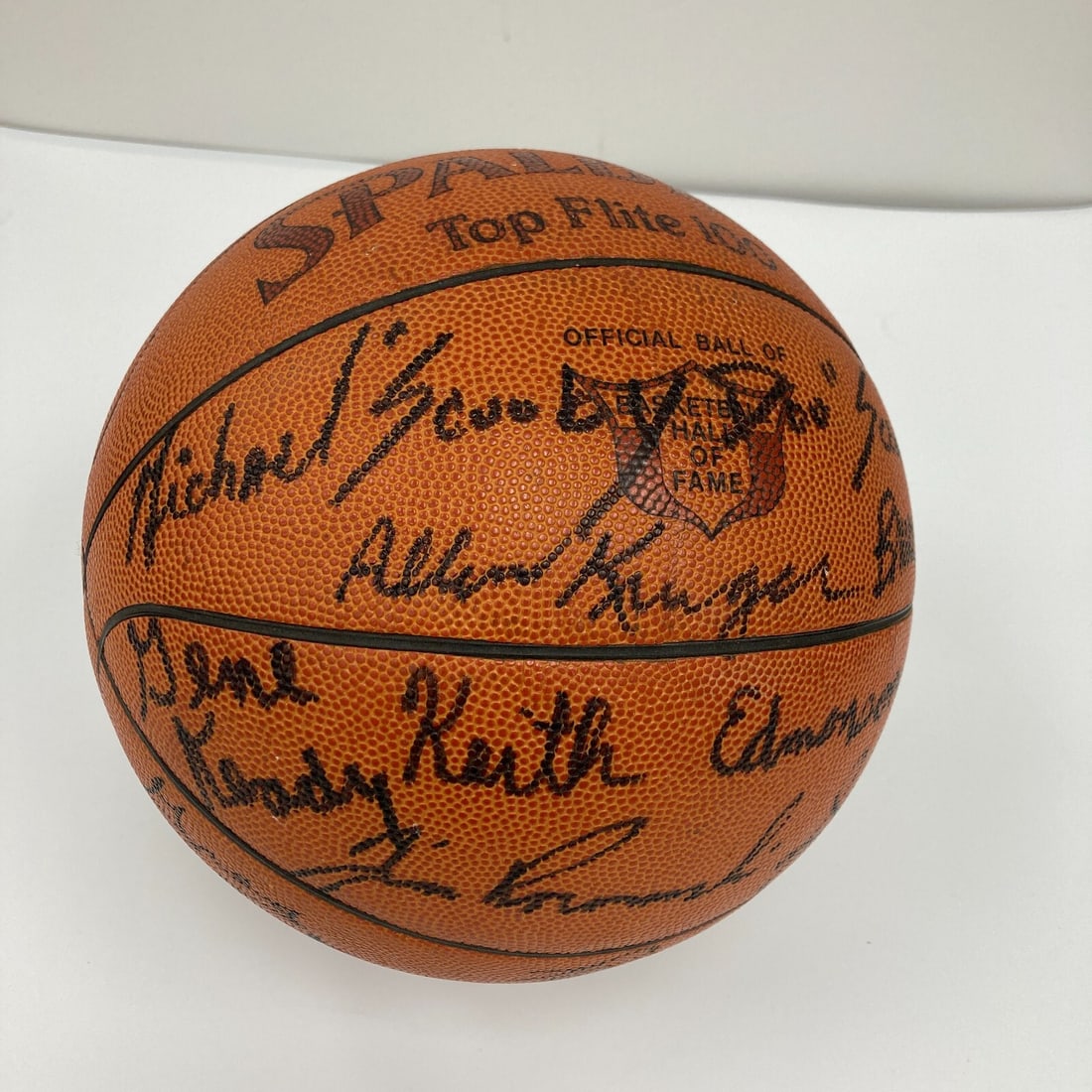 1980-81 Purdue Boilermakers Signed Vintage NCAA Basketball (1 of 12)