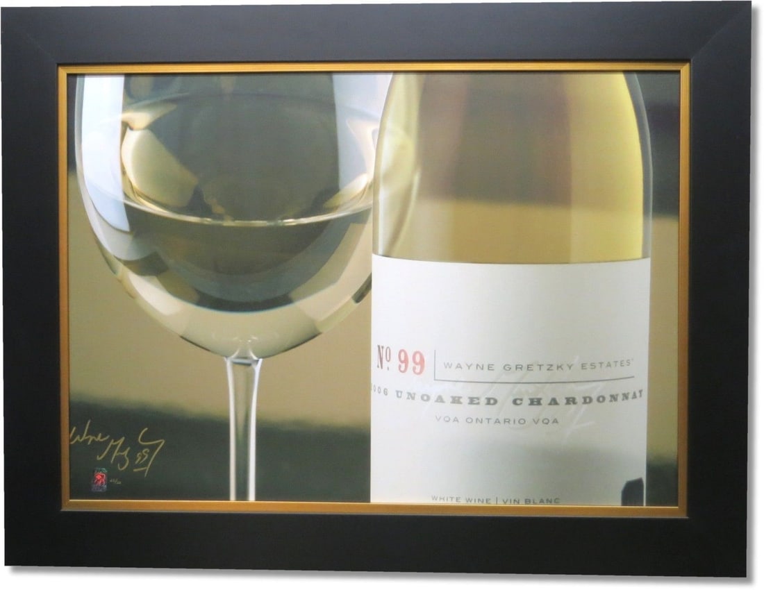Wayne Gretzky Signed Chardonnay Canvas 23/26 Limited Edition 28X37 WGA Authenticated: Wayne Gretzky Signed Chardonnay Canvas 23/26 Limited Edition 28X37 WGA Authenticated This stunning piece features a hand-signed canvas by hockey legend Wayne Gretzky, measuring 28 x 37 inches includin