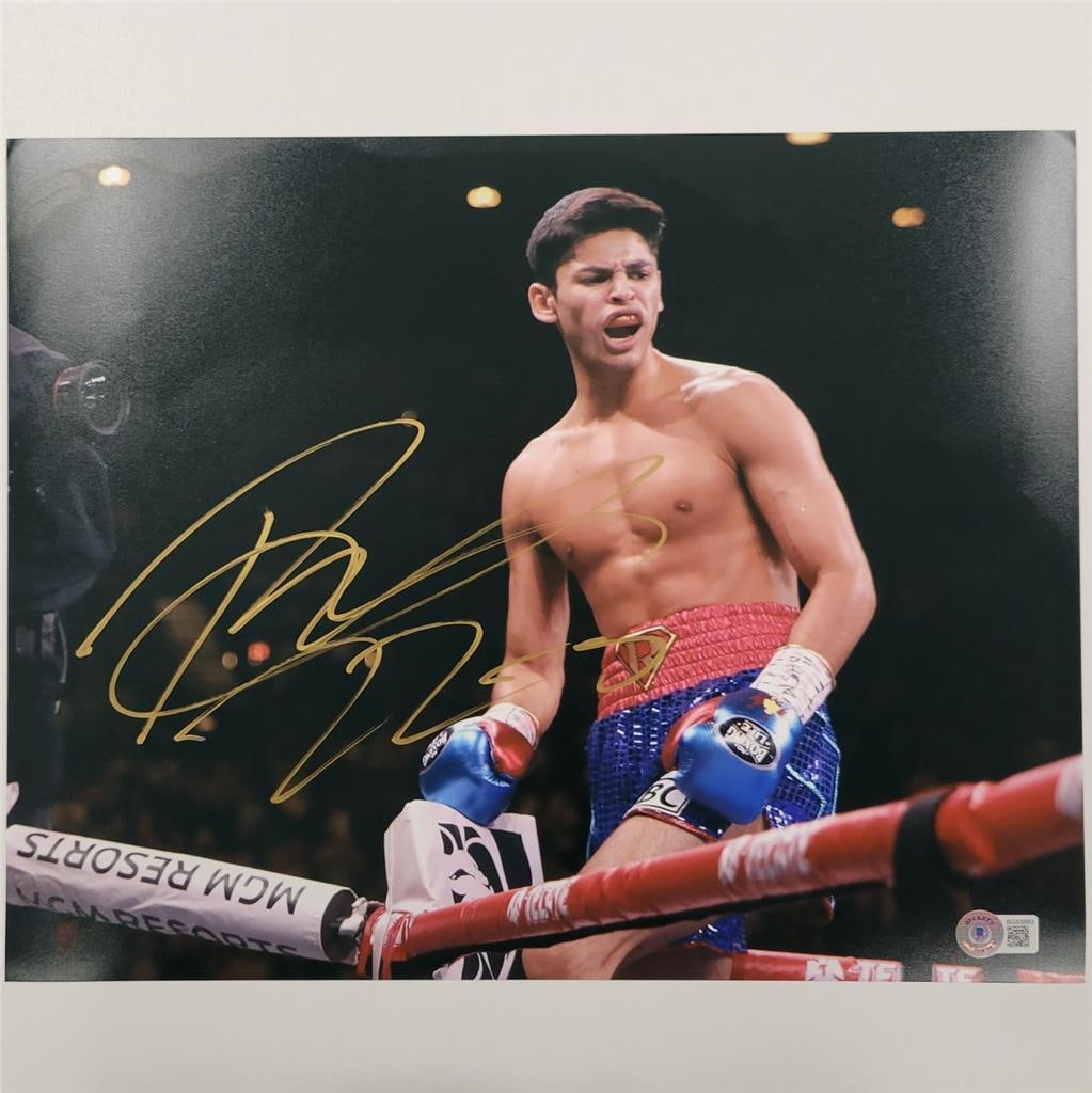 Ryan Garcia 22-0 Signed 11x14 Photo Beckett Authenticated: Ryan Garcia 22-0 Signed 11x14 Photo Beckett Authenticated Celebrate the remarkable career of boxing star Ryan Garcia with this signed 11x14 photo. This original autographed photo comes authenticated b