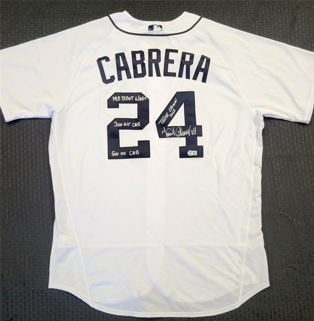 Miguel Cabrera Signed Detroit Tigers Jersey with Beckett BAS Authentication (1 of 7)