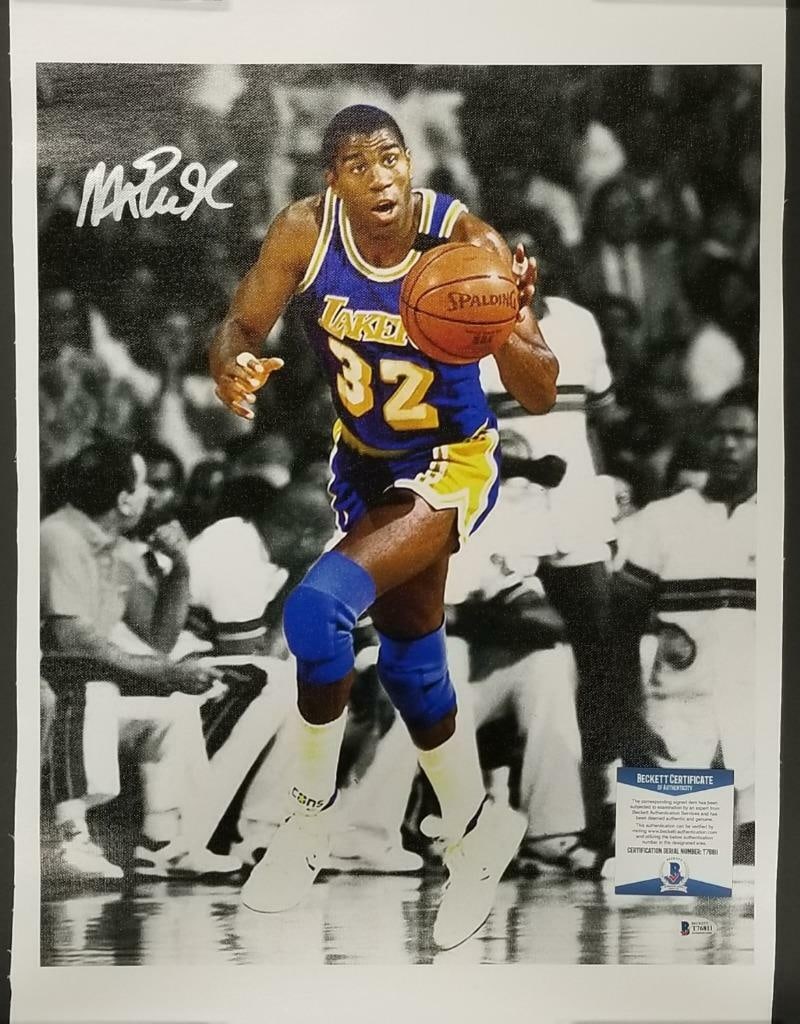 Magic Johnson Signed 16x20 Canvas Photo Beckett Authenticated (1 of 1)