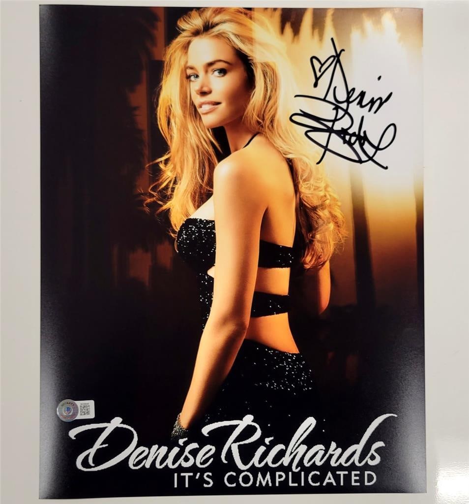 Denise Richards Autographed 11x14 Photo Ant Man Beckett Authenticated: Denise Richards Autographed 11x14 Photo Ant Man Beckett Authenticated This is an original 11x14 photograph featuring Denise Richards, known for her role as a model and actress. The photo is autographe