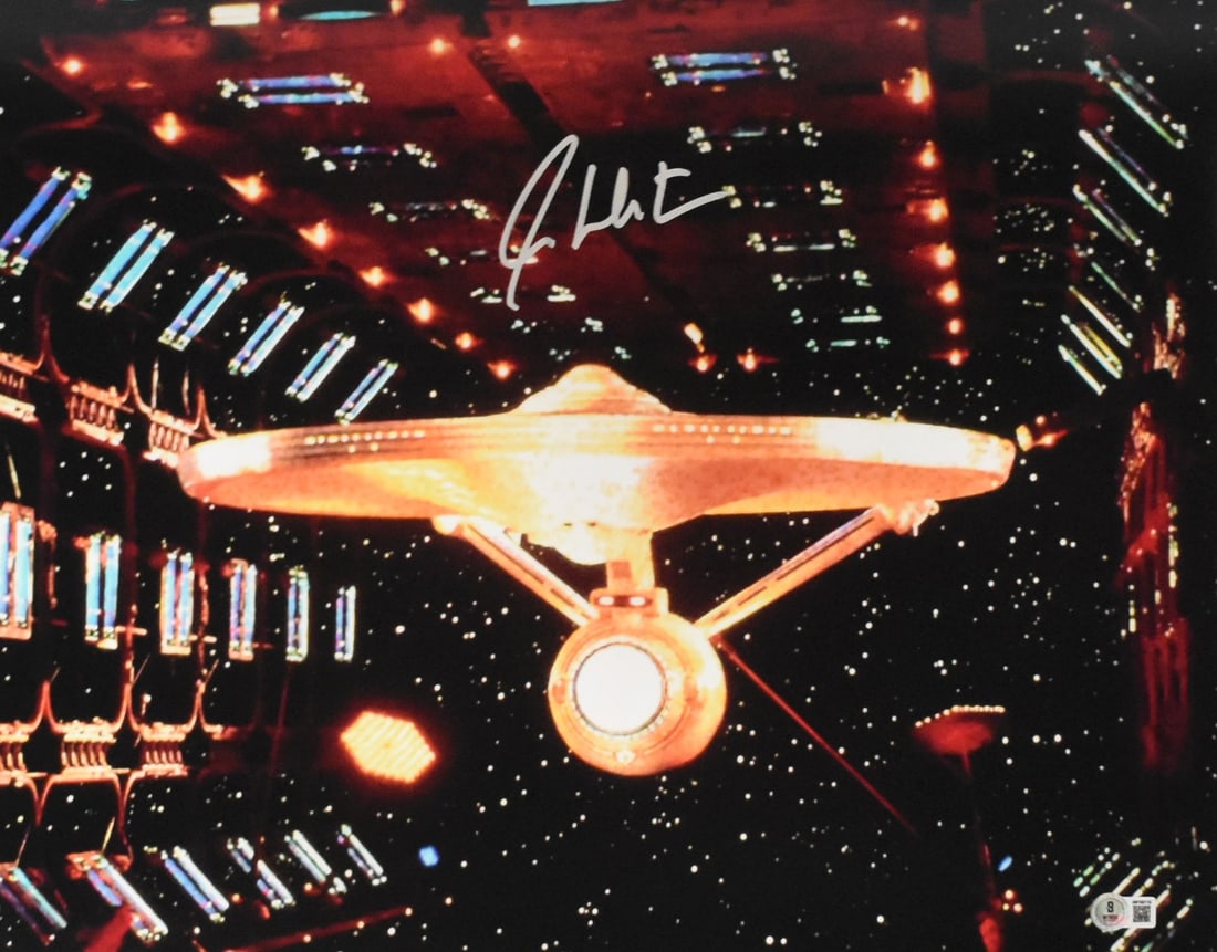 William Shatner Signed Star Trek USS Enterprise 16x20 Photo Beckett Authenticated (1 of 2)