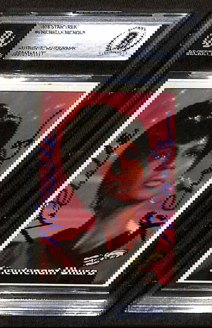 Nichelle Nichols Autographed 1976 Star Trek #6 Lieutenant Uhura Beckett Certified (1 of 1)