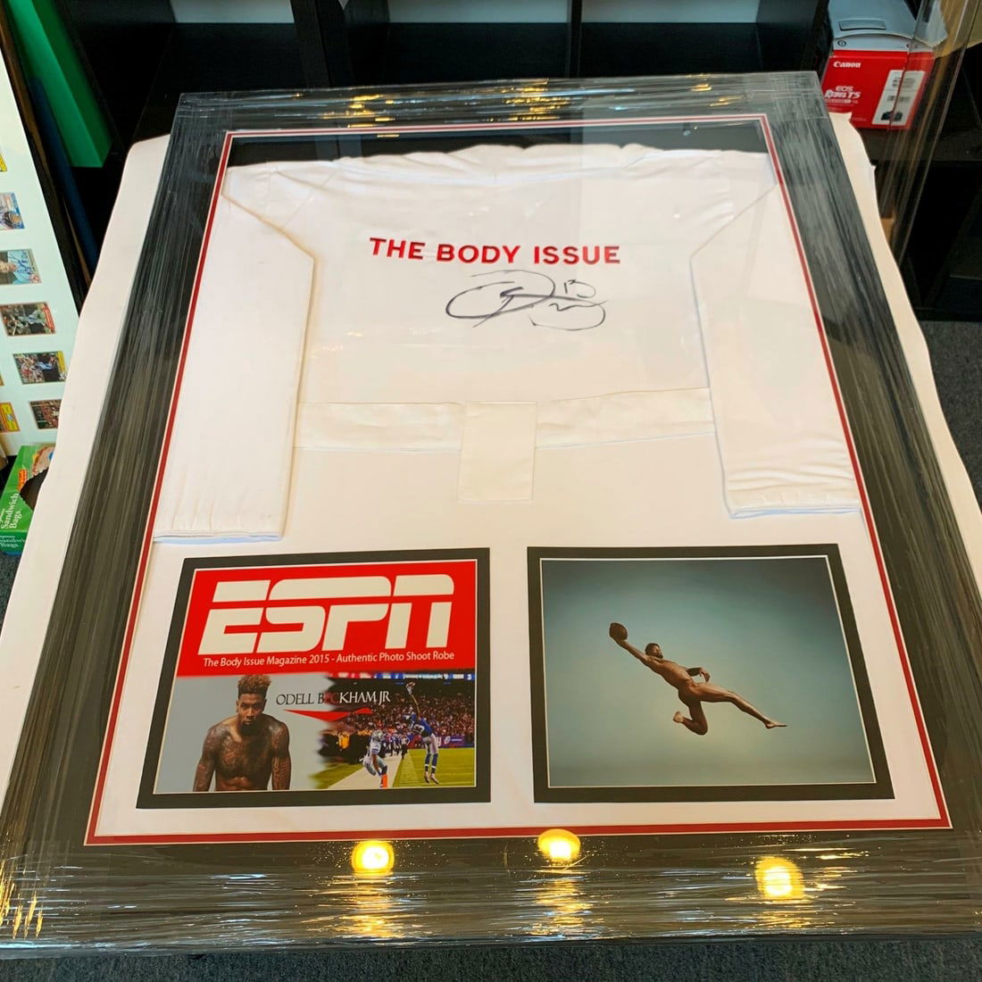 Odell Beckham Jr. Signed ESPN Body Issue Worn Robe JSA COA: Odell Beckham Jr. Signed ESPN Body Issue Worn Robe JSA COA This is an authentic, signed robe worn by Odell Beckham Jr. during the iconic ESPN Body Issue photoshoot. The item features a verified signat