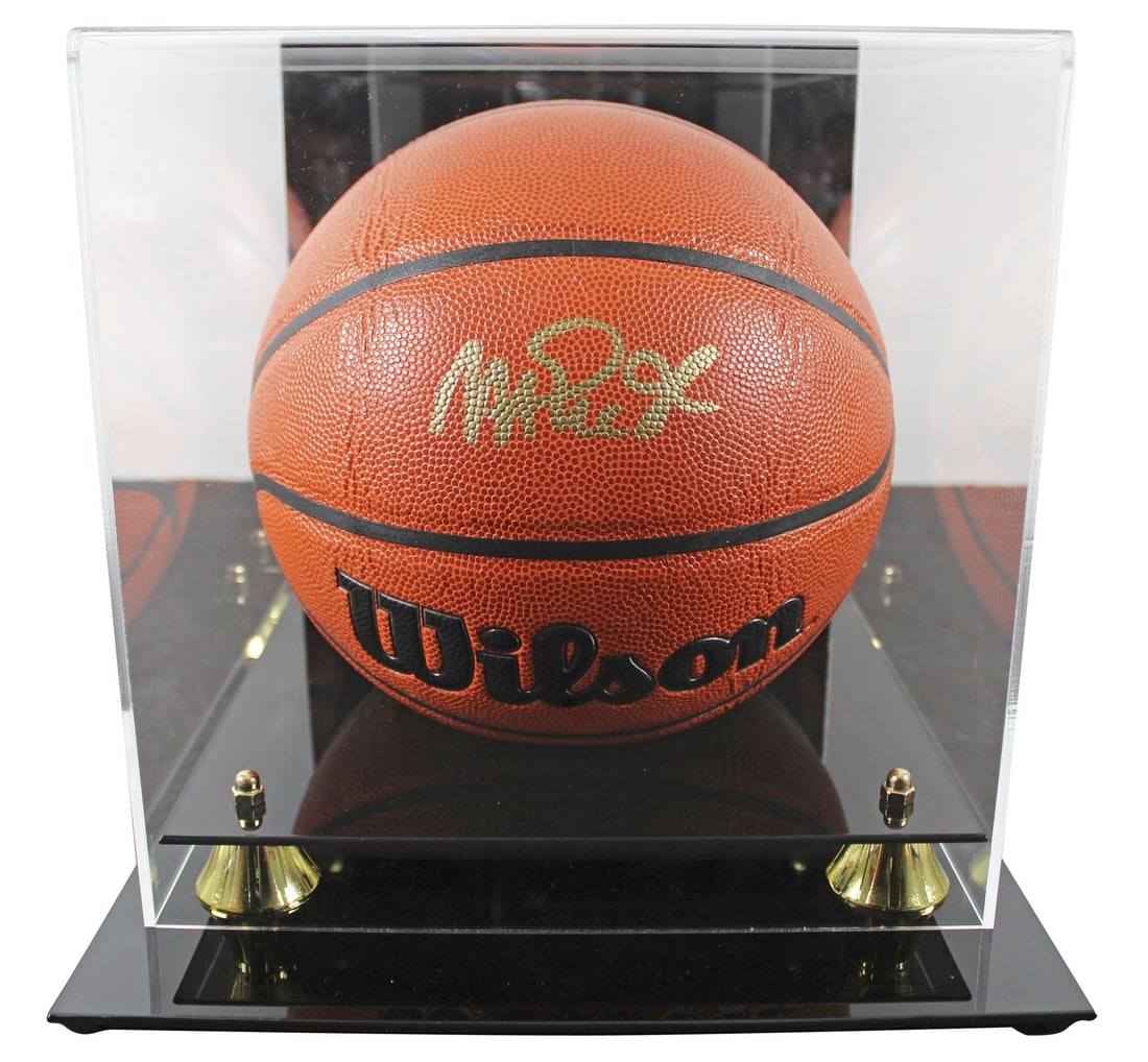 Magic Johnson Signed Wilson Basketball Los Angeles Lakers BAS Authenticated (1 of 4)