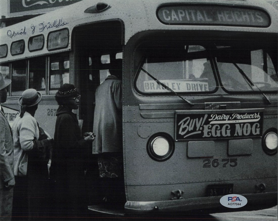 Uriah Fields Autographed 8x10 Photo PSA/DNA Certified: Uriah Fields Autographed 8x10 Photo PSA/DNA Certified This is a professionally printed 8x10 photograph featuring the signature of Uriah Fields. The autograph has been authenticated by PSA/DNA, ensurin