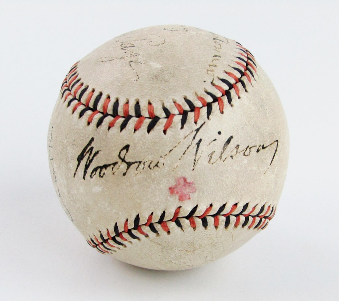Woodrow Wilson Signed 1917 National League Baseball PSA DNA COA: Woodrow Wilson Signed 1917 National League Baseball PSA DNA COA This is a remarkable vintage Spalding Official National League baseball signed by President Woodrow Wilson, showcasing his commitment to