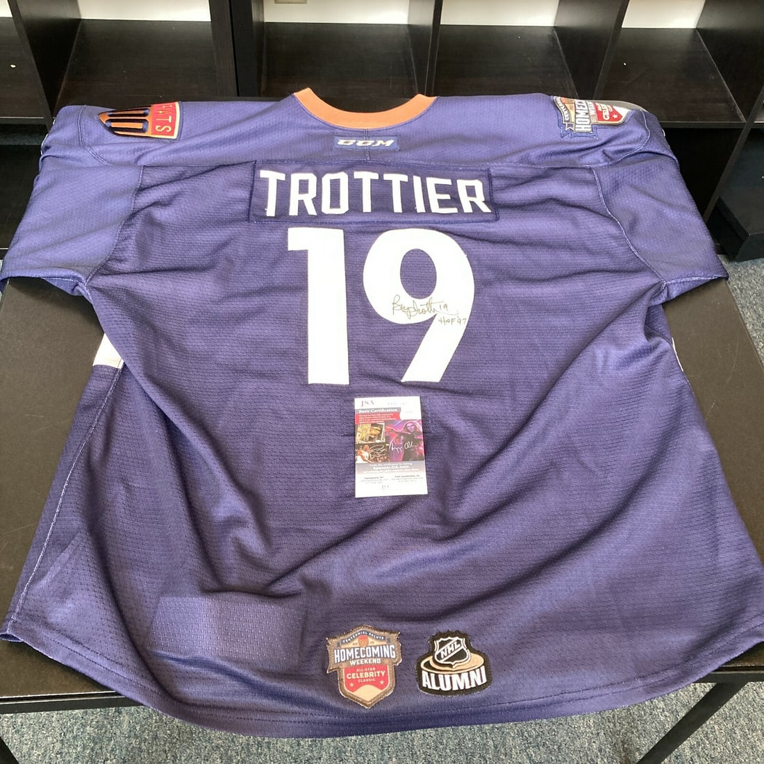 Bryan Trottier Signed 2018 All Star Game Alumni Jersey JSA COA: Bryan Trottier Signed 2018 All Star Game Alumni Jersey JSA COA Own a piece of hockey history with this original game-used jersey from the 2018 NHL All Star Game, personally signed by Hall of Famer Bry