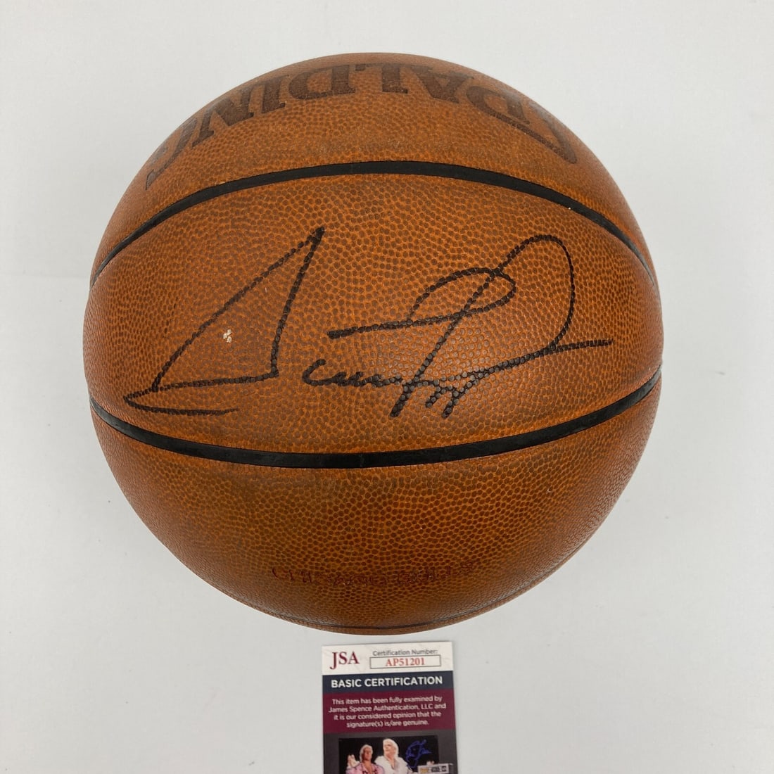 Scottie Pippen Signed Spalding NBA Game Ball Chicago Bulls JSA Authenticated (1 of 9)