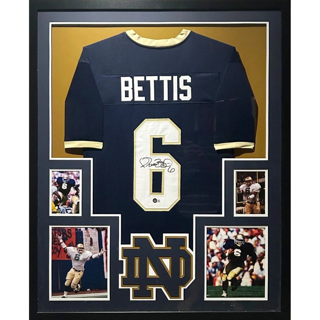 Jerome Bettis Signed Framed Jersey Beckett Authenticated Notre Dame: Jerome Bettis Signed Framed Jersey Beckett Authenticated Notre Dame This is a framed autographed jersey of Jerome Bettis, a Notre Dame legend. Authenticated by Beckett, a leading authority in sports m